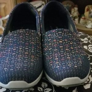 Skechers womens Reggae Fest wicker shoes.  9.5 medium